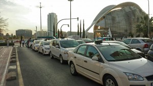 Conductores y vehículos de Radio Taxi Valencia que realizan el servicio de Junta Central Fallera